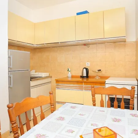 Apartment With A Parking Space Stanici, Omis - 1027