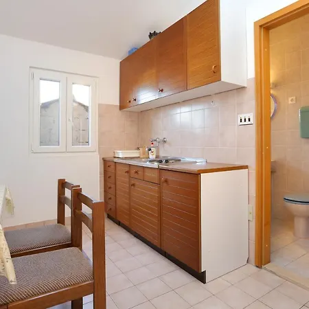 Apartment With A Parking Space Stanici, Omis - 1027