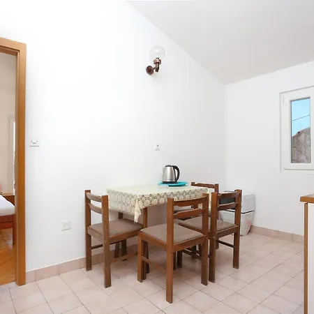 Apartment With A Parking Space Stanici, Omis - 1027