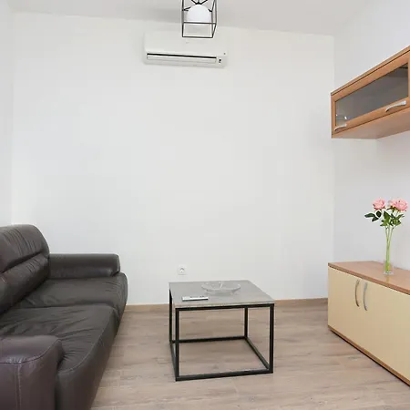 With Parking Space Stanici, Omis - 1027 Celina