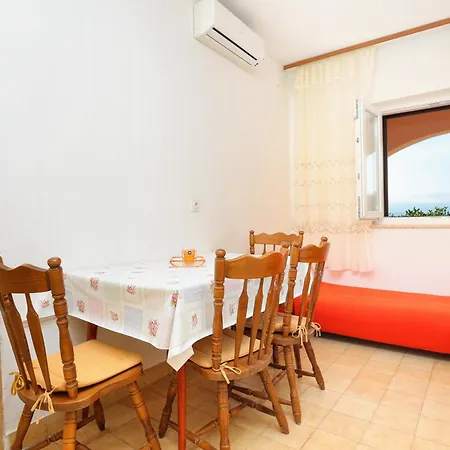 With A Parking Space Stanici, Omis - 1027 Apartment *